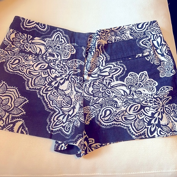 Dalia Collection Cotton Shorts . Size6 - Picture 1 of 3